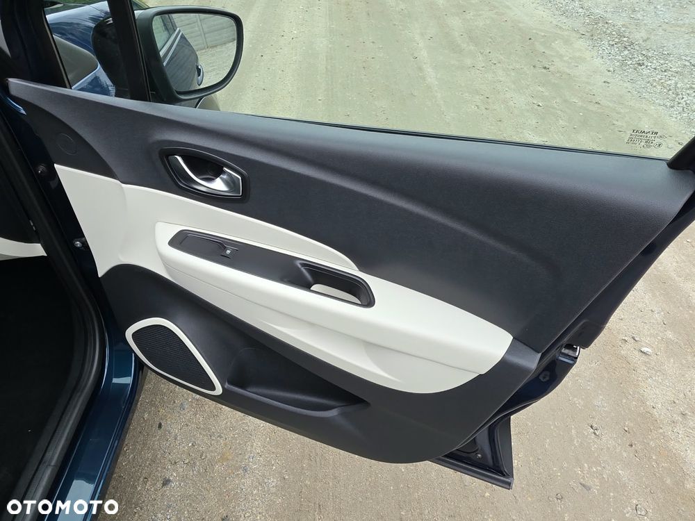 Renault Captur - 22