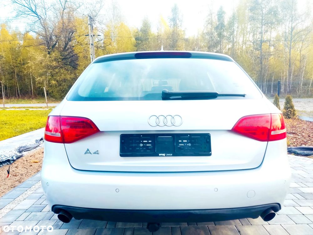 Audi A4 Avant - 16
