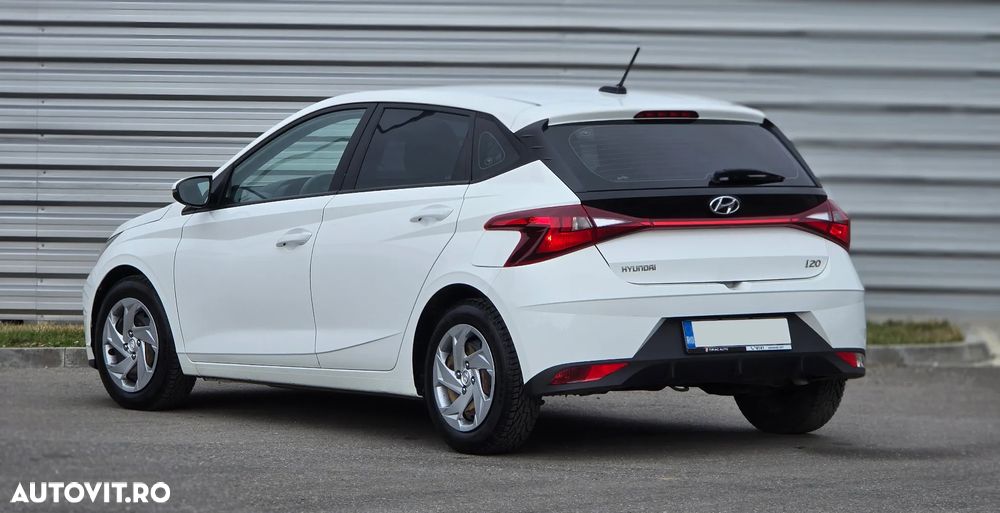 Hyundai i20 blue 1.2 Pure - 4