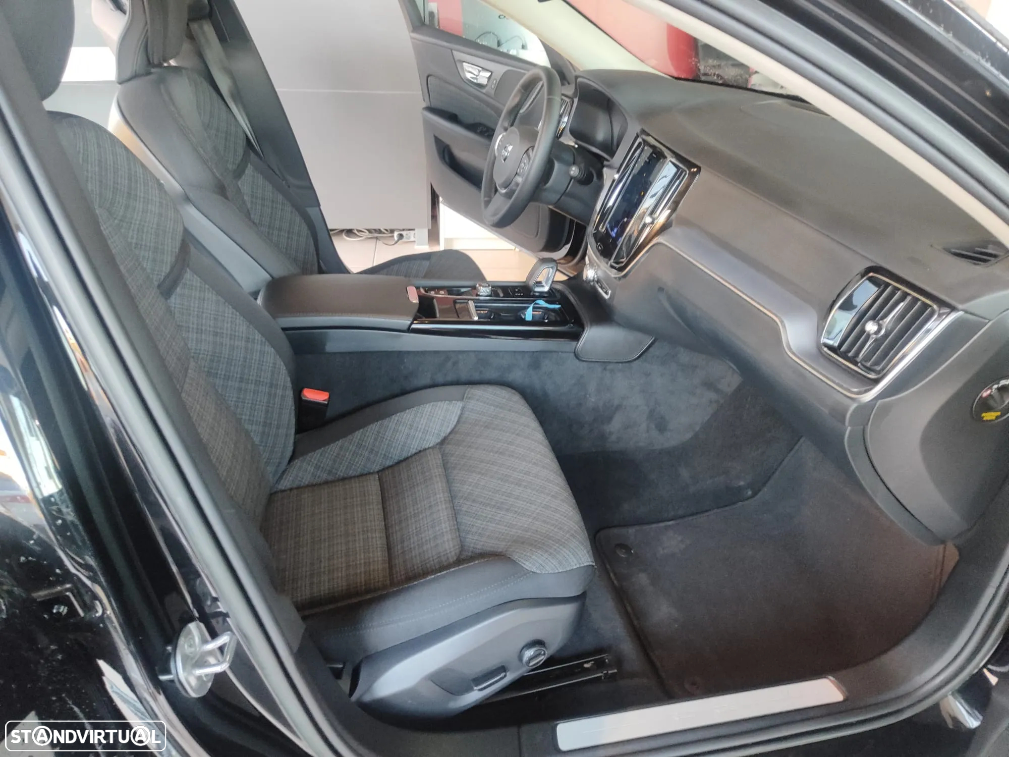 Volvo V60 2.0 T6 AWD TE Inscription Expression - 17