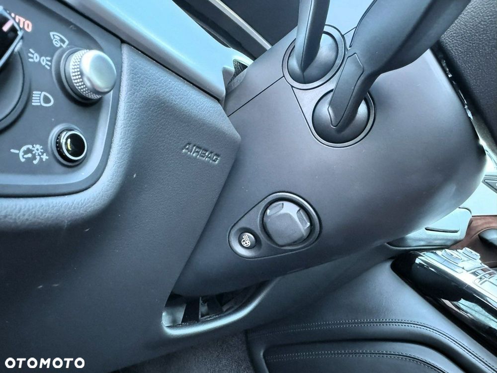 Audi A8 4.0 TFSI L Quattro - 16