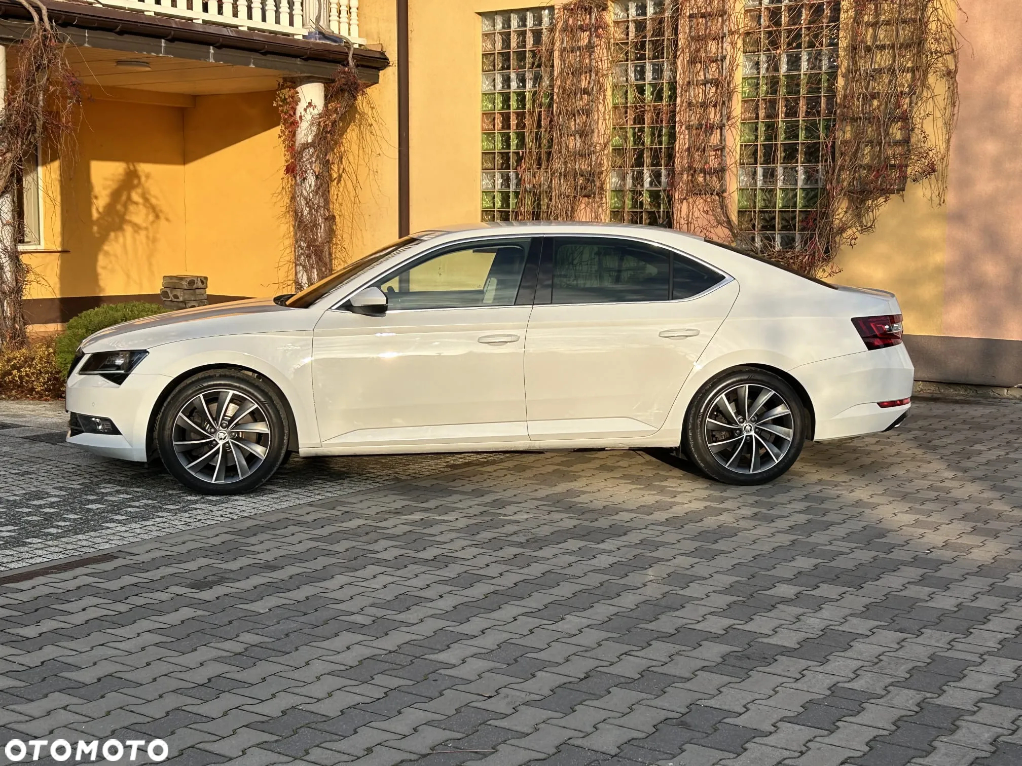Skoda Superb 2.0 TSI 4x4 L&K DSG - 9