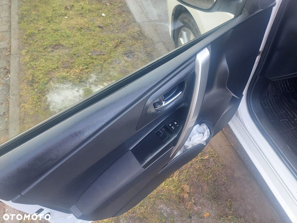 Toyota Auris 1.4 D-4D Design Edition - 30