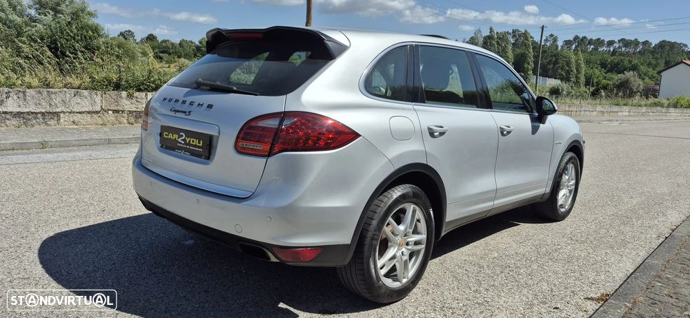 Porsche Cayenne S - 31