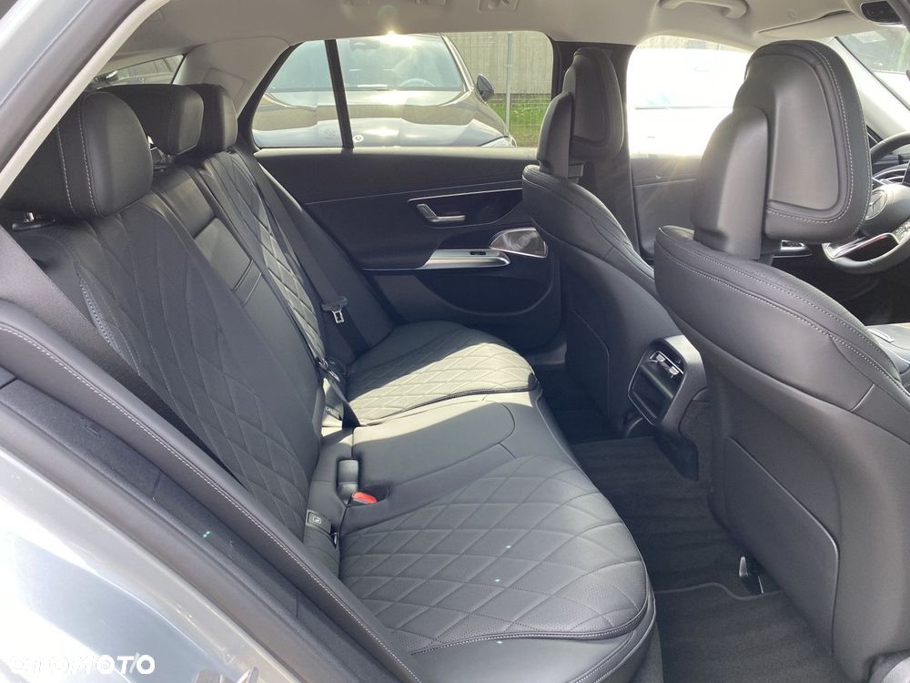 Mercedes-Benz Klasa E - 23