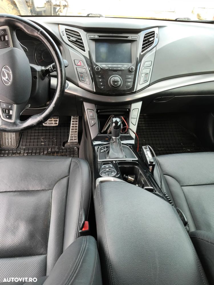 Hyundai i40 Kombi 1.7 CRDi DCT Premium - 10