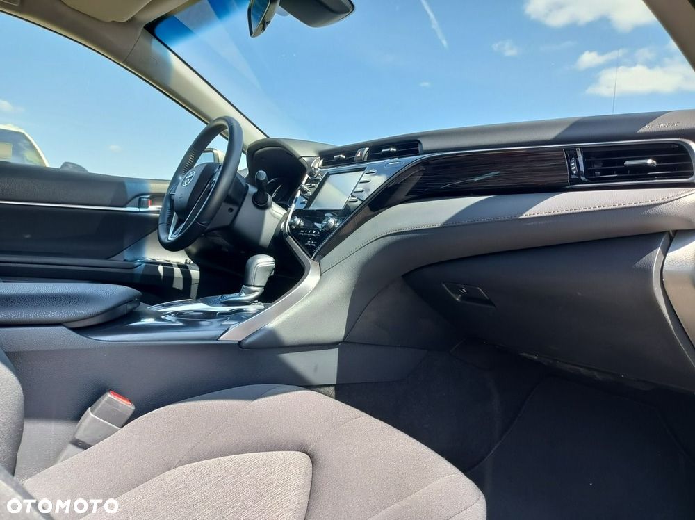 Toyota Camry 2.5 Hybrid Comfort CVT - 13