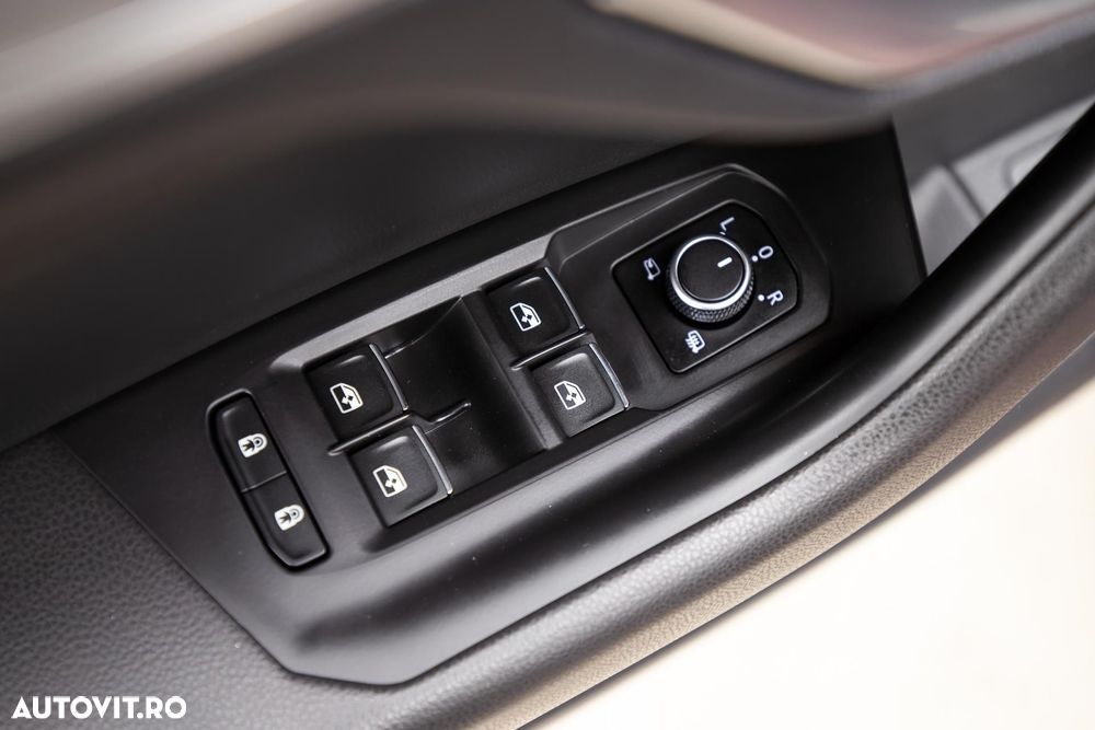 Volkswagen Touareg 3.0 V6 e-Hybrid 4Motion Aut. R - 35