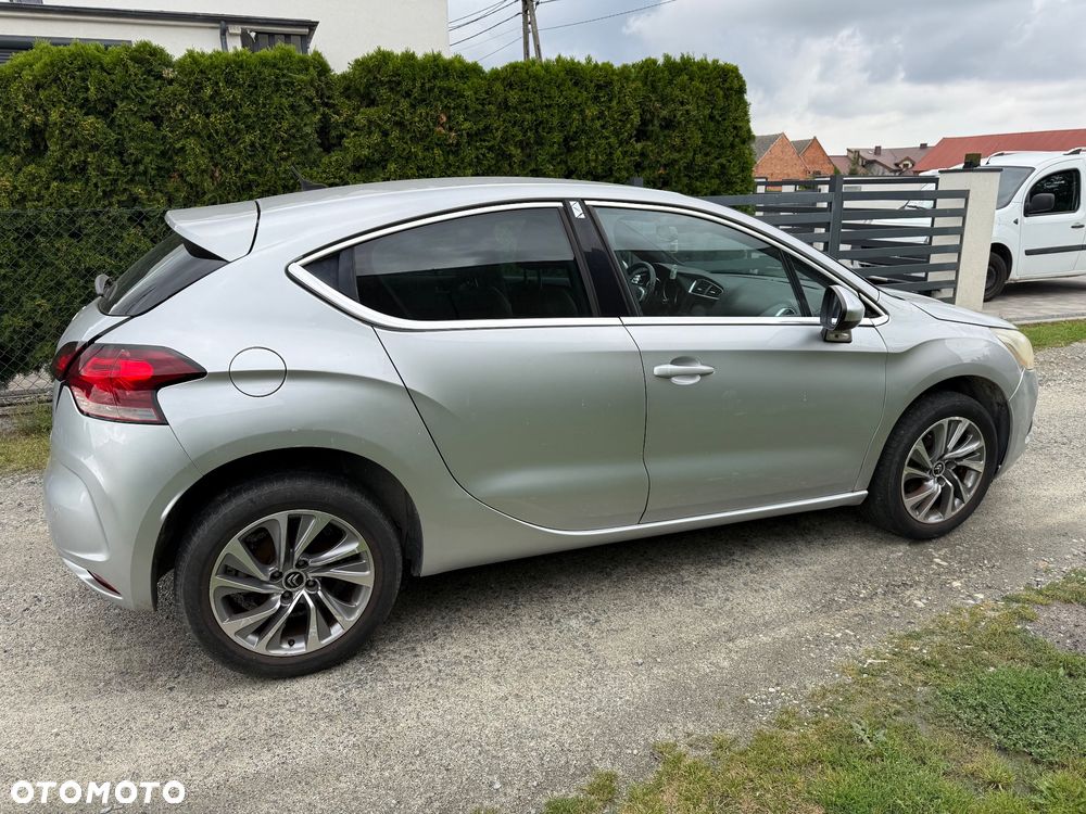 Citroën DS4 1.6 e-HDi SoChic MCP - 12