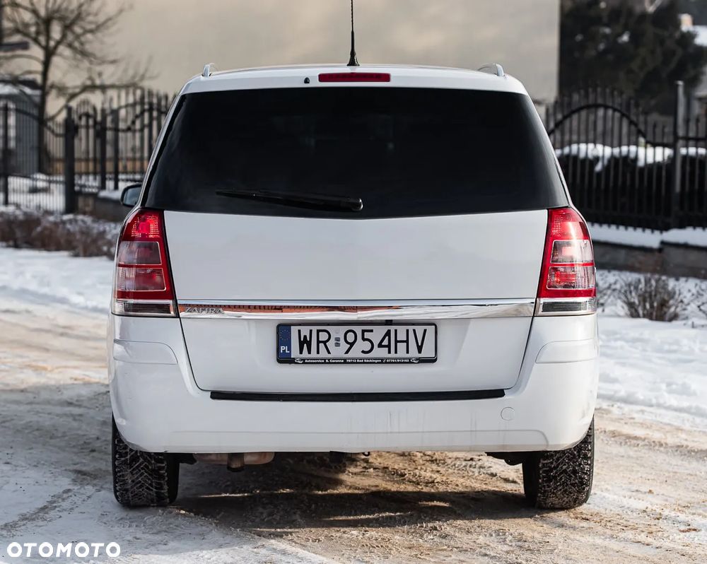 Opel Zafira - 16
