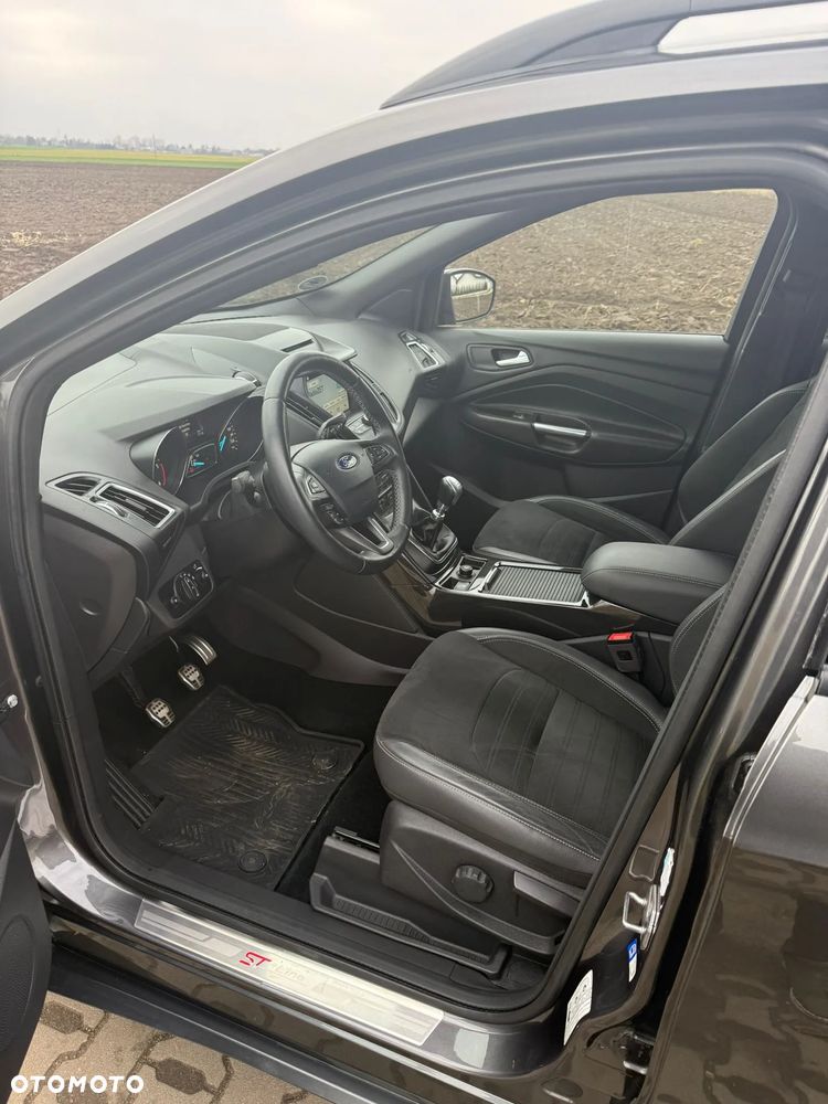 Ford Kuga 2.0 TDCi 4x4 ST-Line - 18