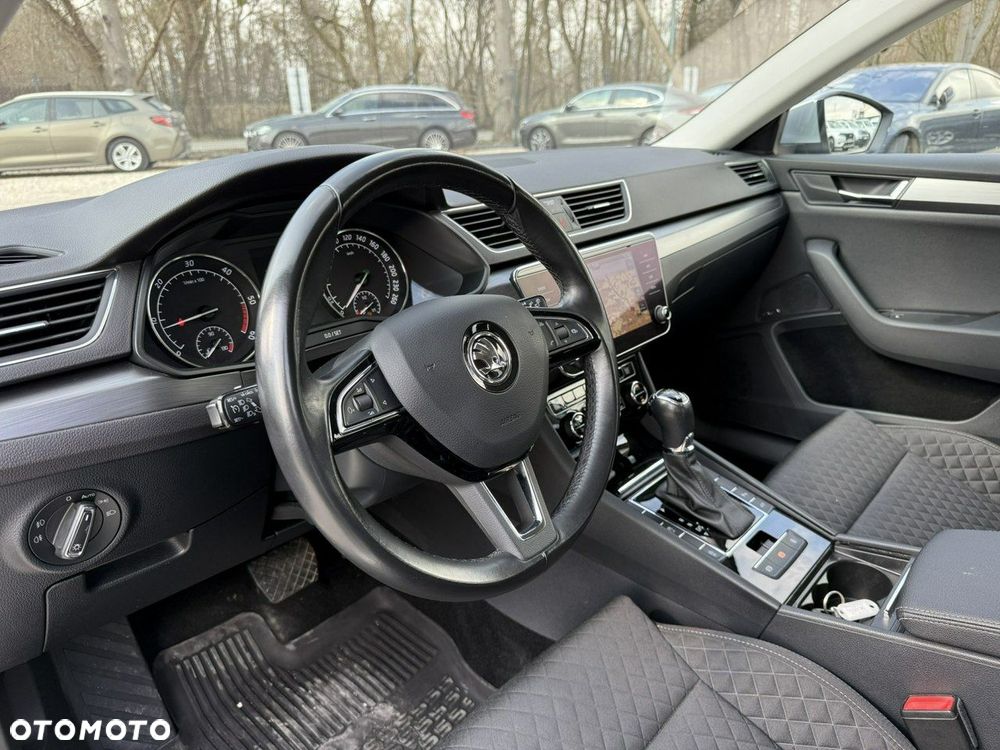 Skoda Superb 2.0 TDI 4x4 Style DSG - 19