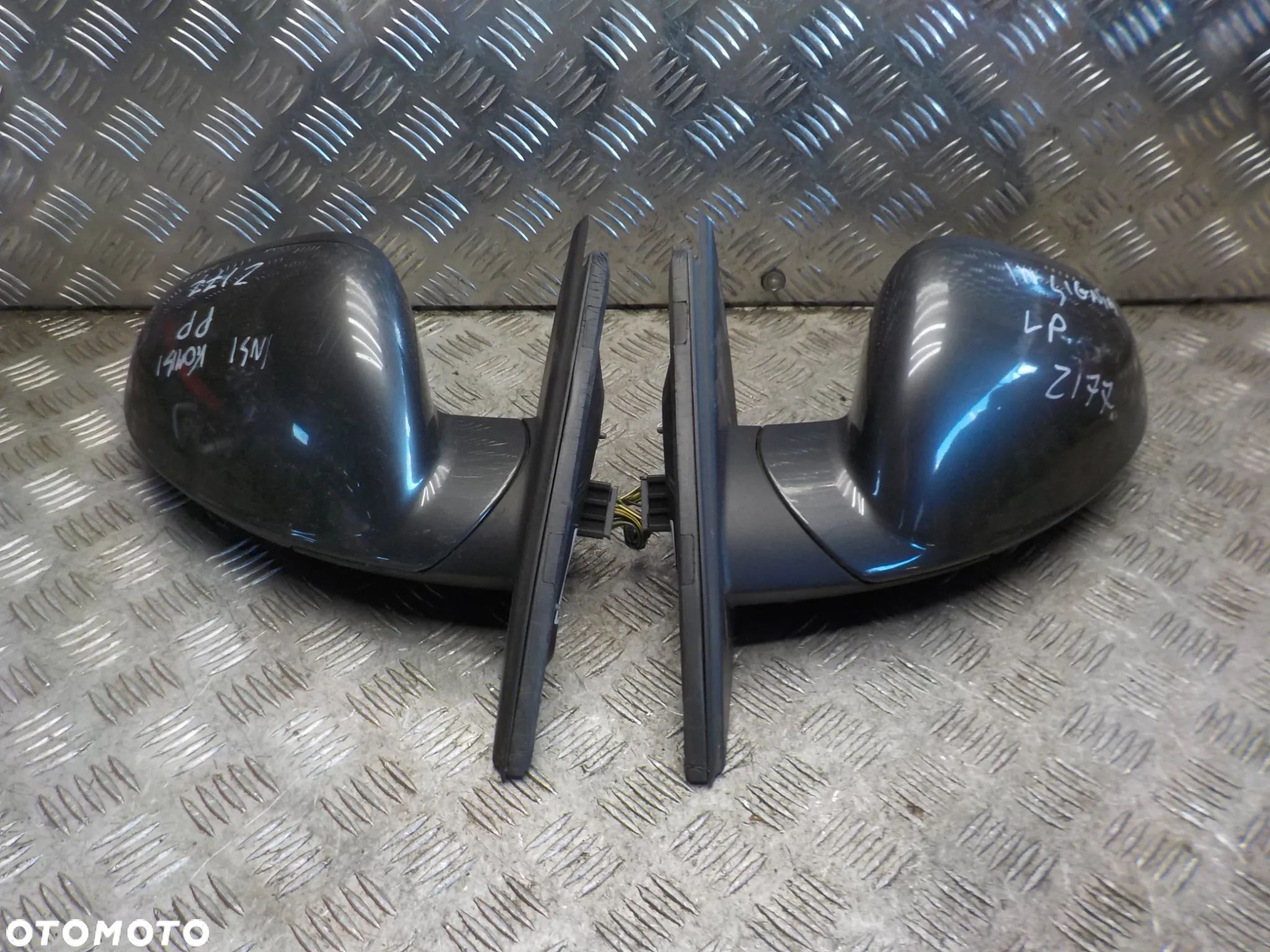 OPEL INSIGNIA LUSTERKO LEWE 8 PIN PRAWE 10 PIN KOLOR Z177 WERSJA ANGIELSKA - 1