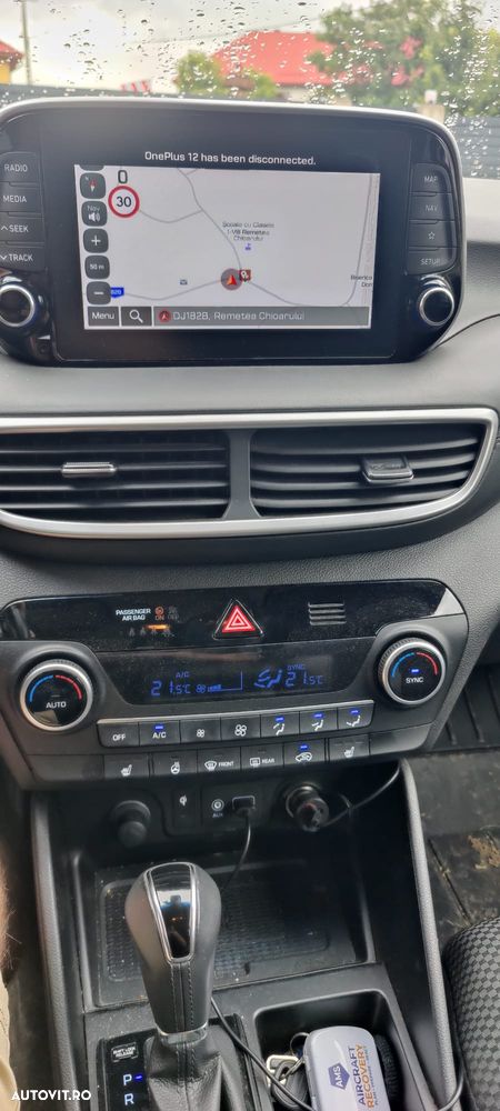 Hyundai Tucson 2.0 CRDI 4WD 8AT Premium - 12