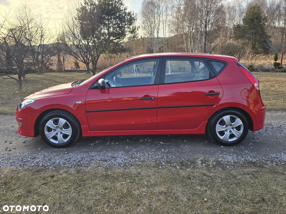 Hyundai i30 1.4 Classic + - 12