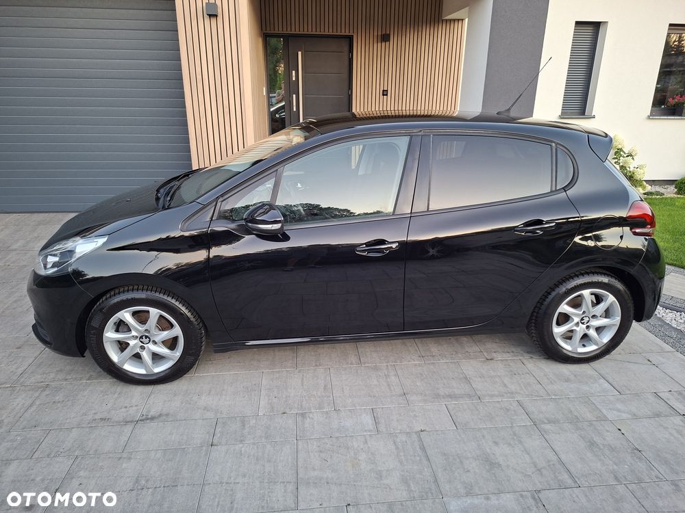 Peugeot 208 - 2