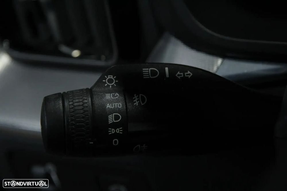Volvo XC 60 2.0 B4 R-Design - 9