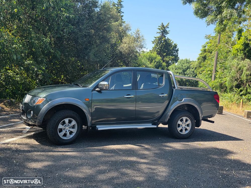 Mitsubishi L200 2.5 DI-D CD Invite AC+ABS - 3
