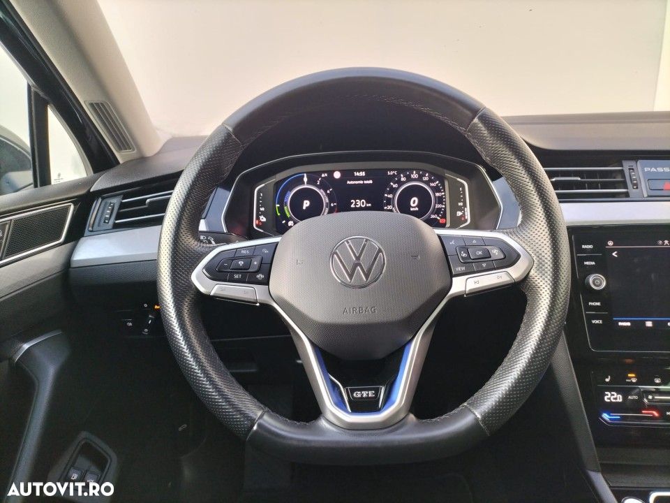 Volkswagen Passat - 10