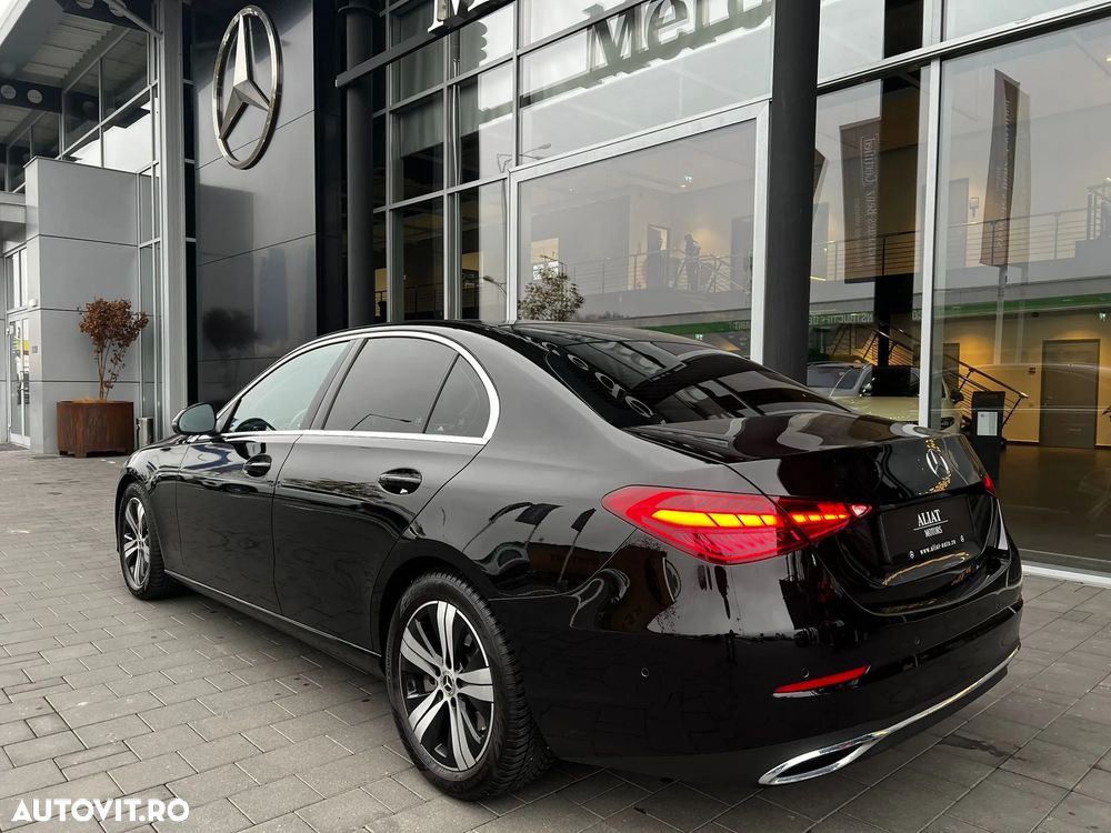 Mercedes-Benz C 300 4Matic 9G-TRONIC - 3