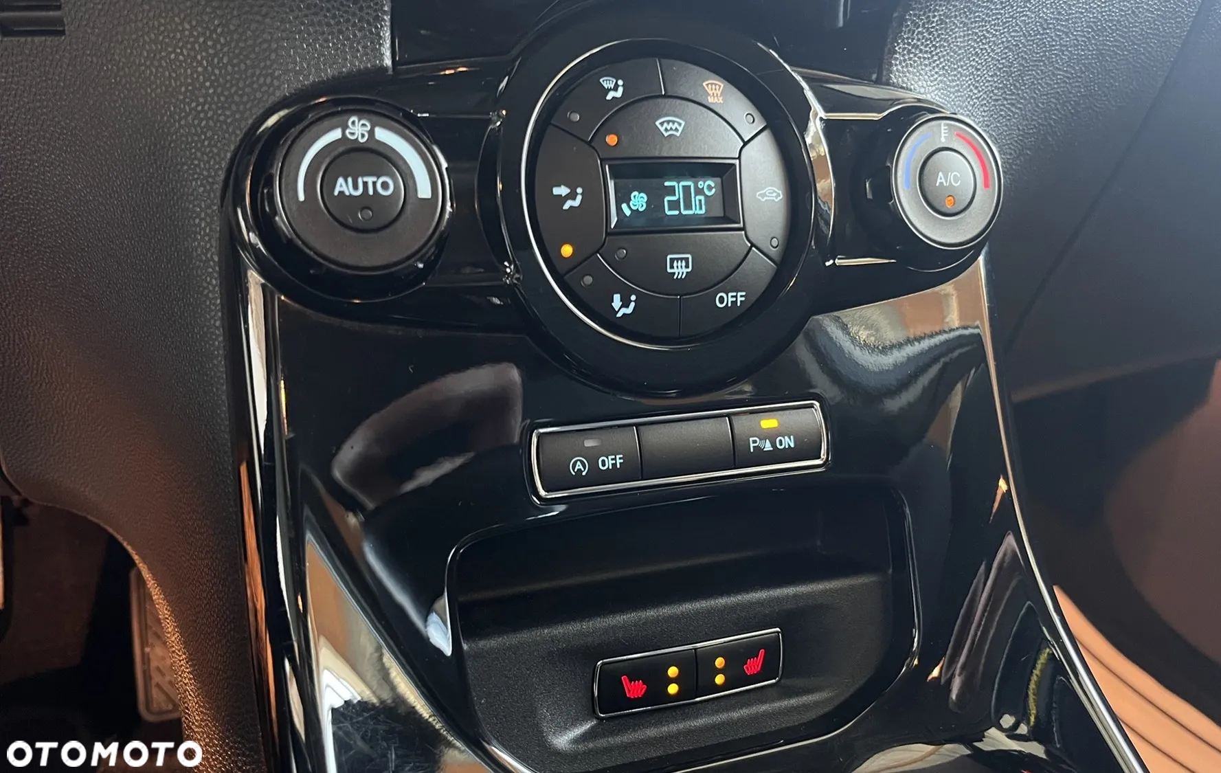 Ford Fiesta 1.0 EcoBoost Titanium X - 17