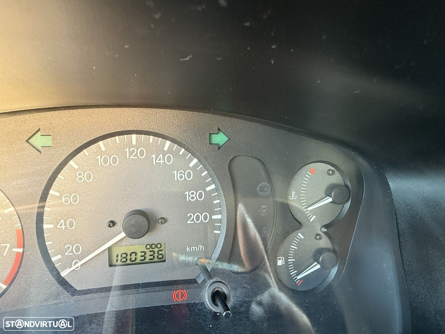 Mitsubishi Lancer 1300 GLX - 22