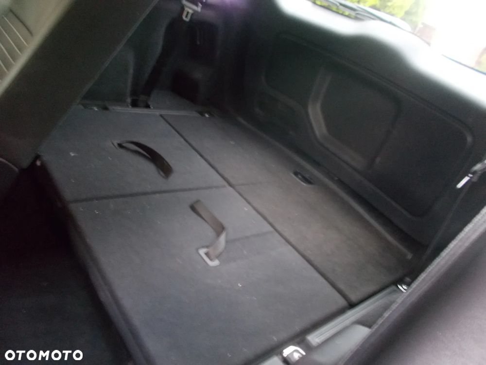Land Rover Discovery Sport TD4 HSE - 23