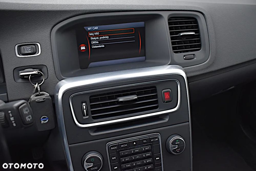 Volvo V60 DRIVe Momentum - 25