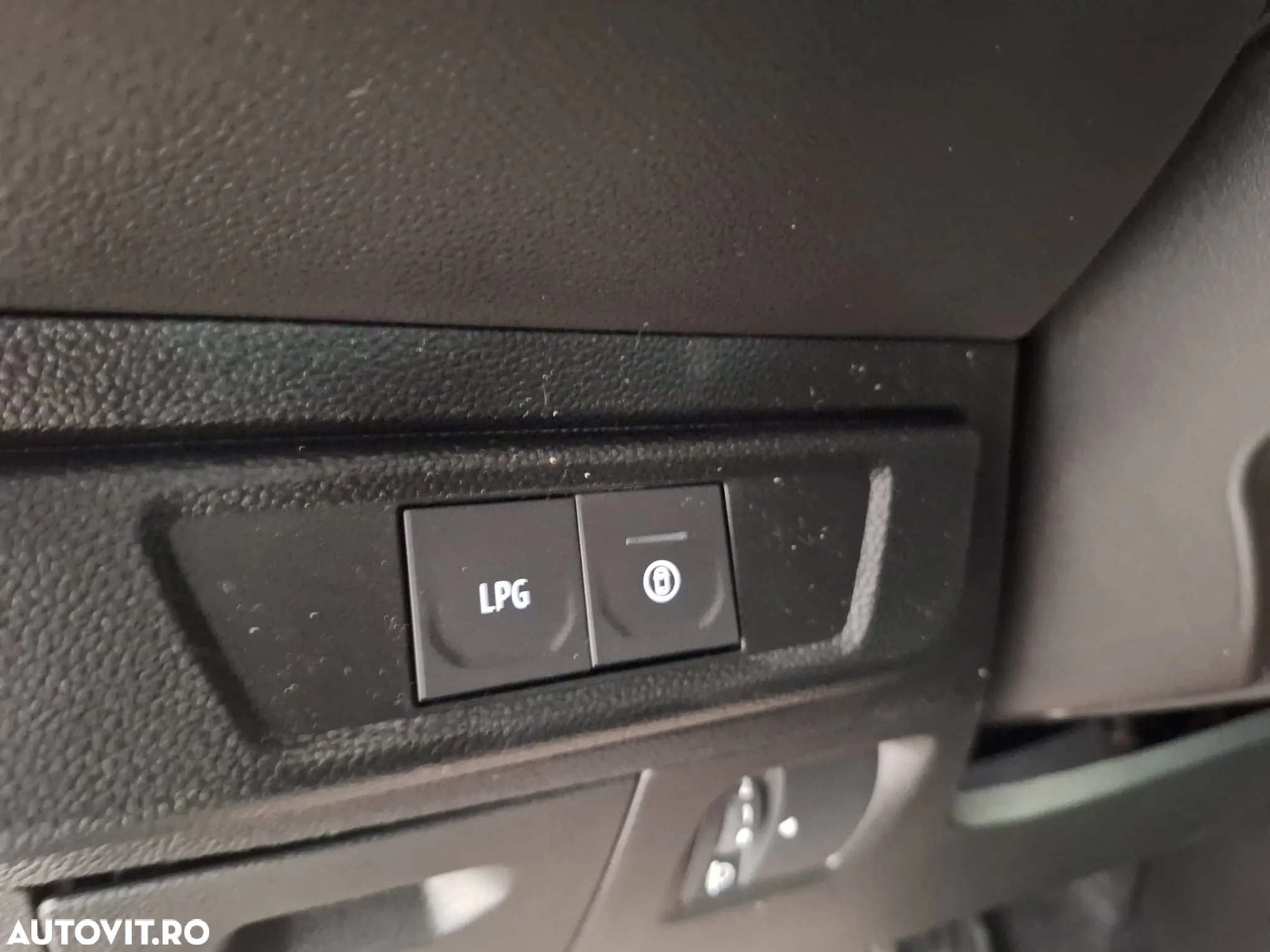 Dacia Logan ECO-G 100 MT6 Journey - 12