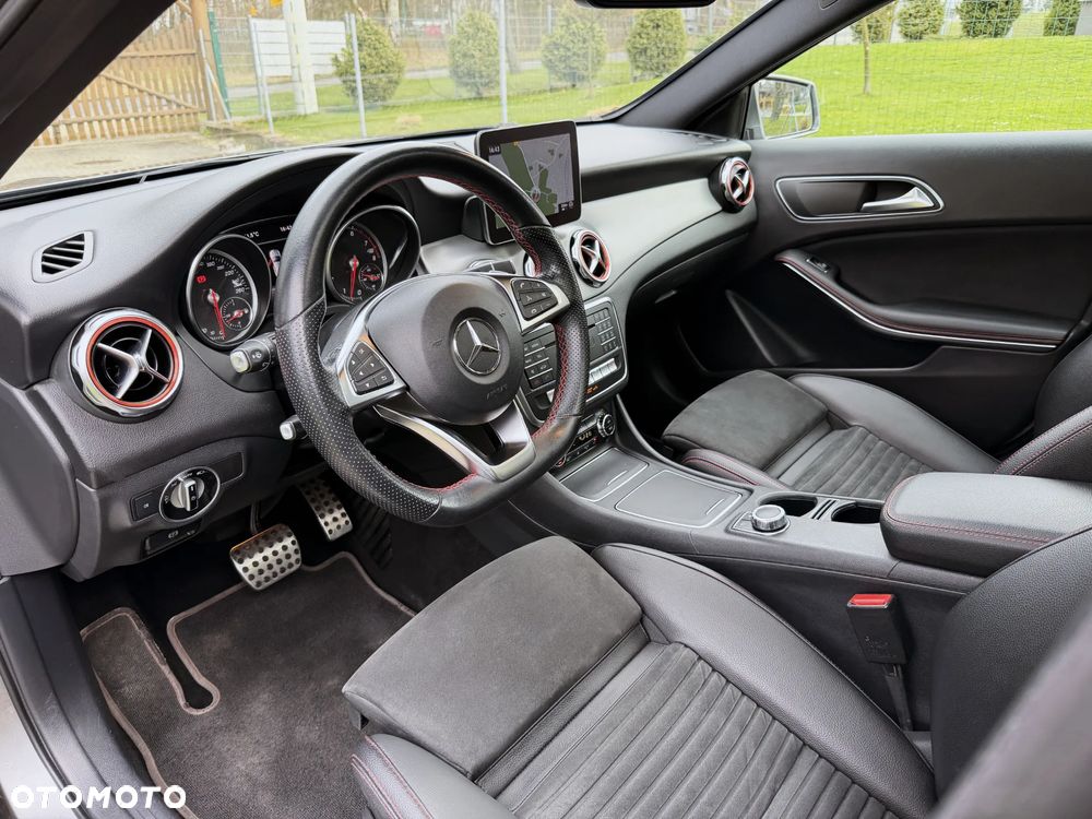 Mercedes-Benz GLA 200 7G-DCT AMG Line - 10