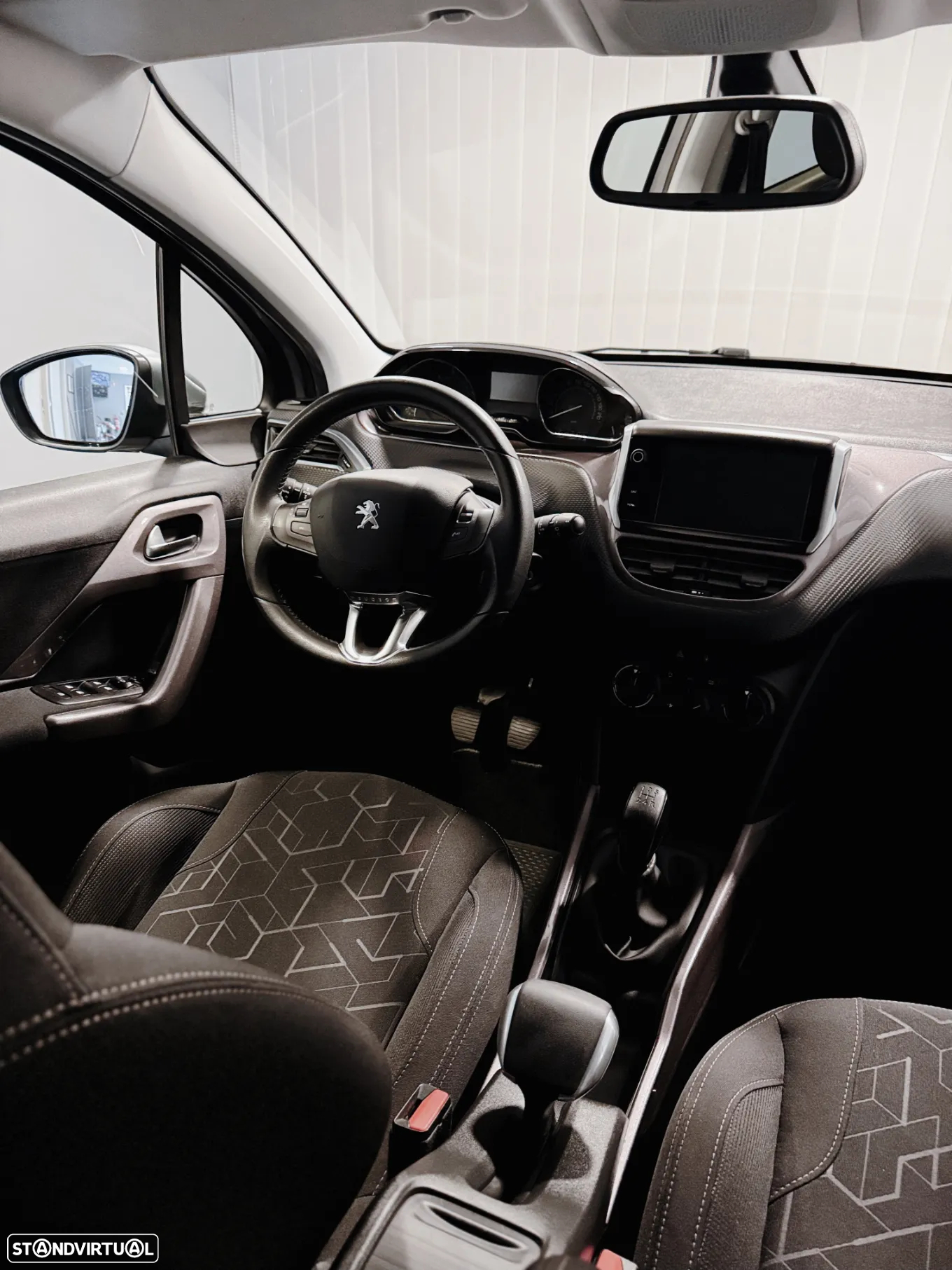 Peugeot 2008 1.4 HDi Active - 9
