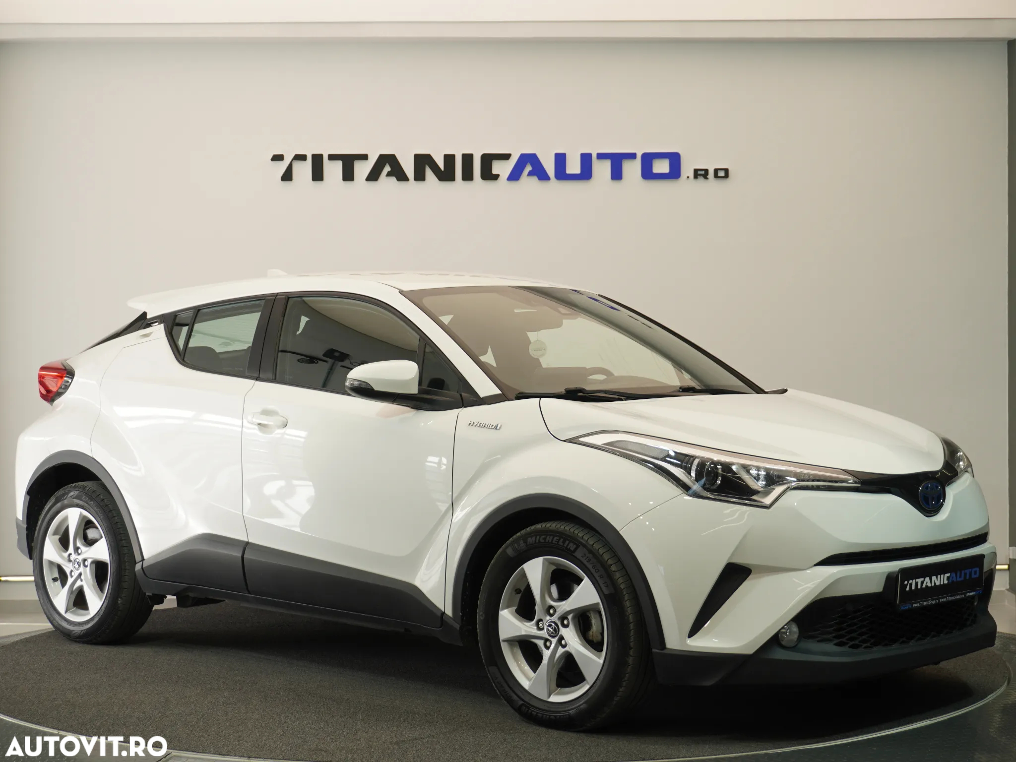 Toyota C-HR 1.8 HSD 4x2 CVT C-ult LED - 2