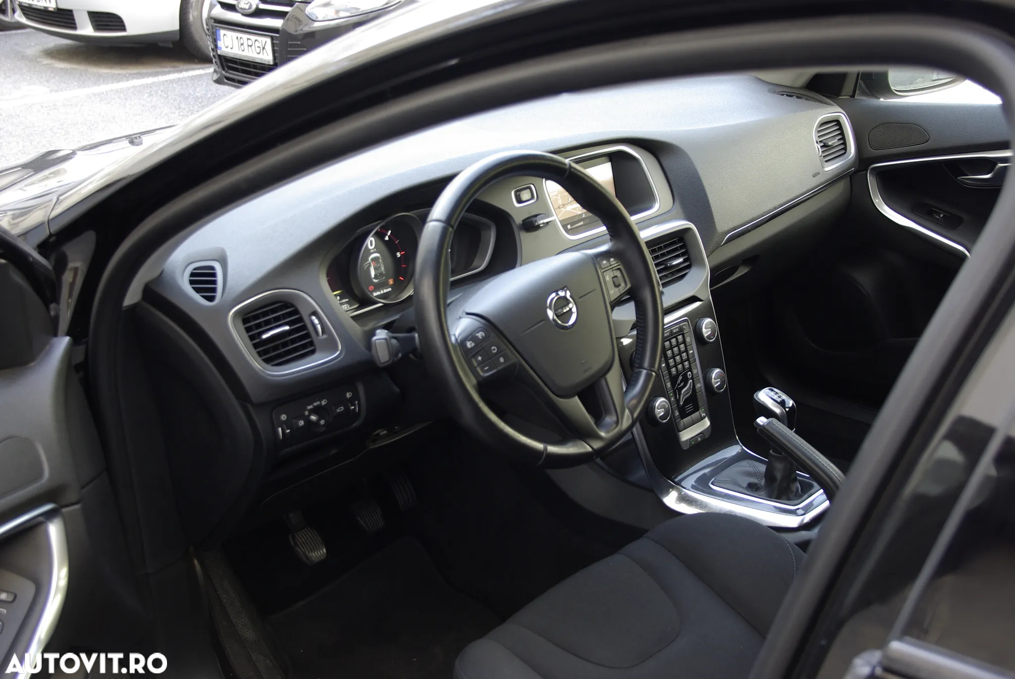 Volvo V40 D2 Momentum - 6