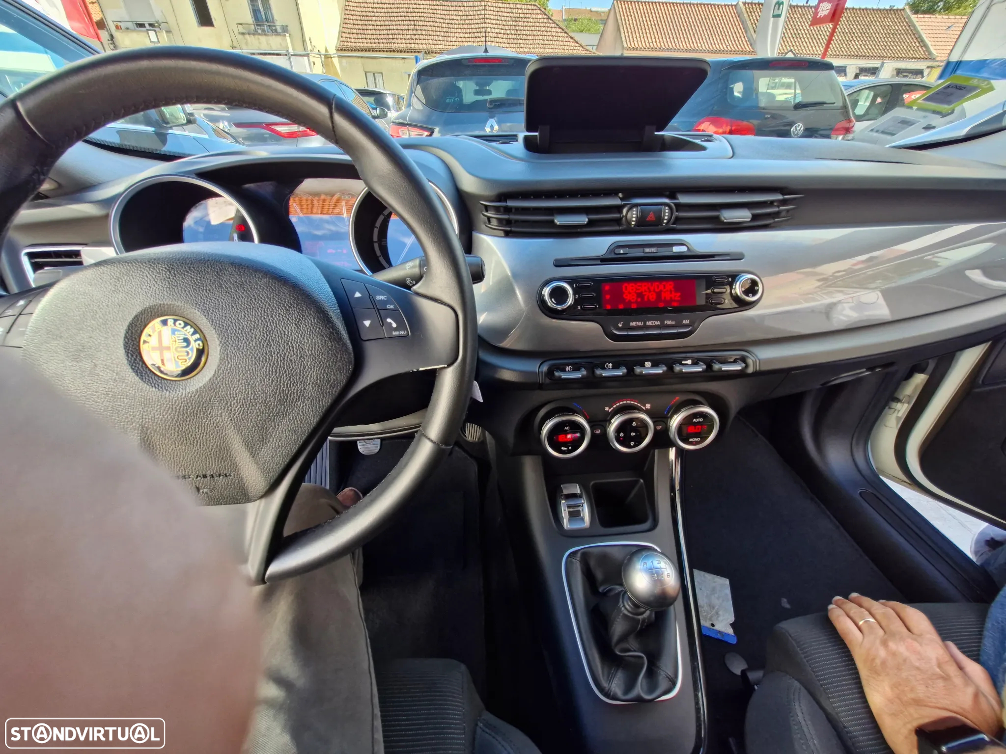 Alfa Romeo Giulietta 1.6 JTDm Distinctive 57X - 9