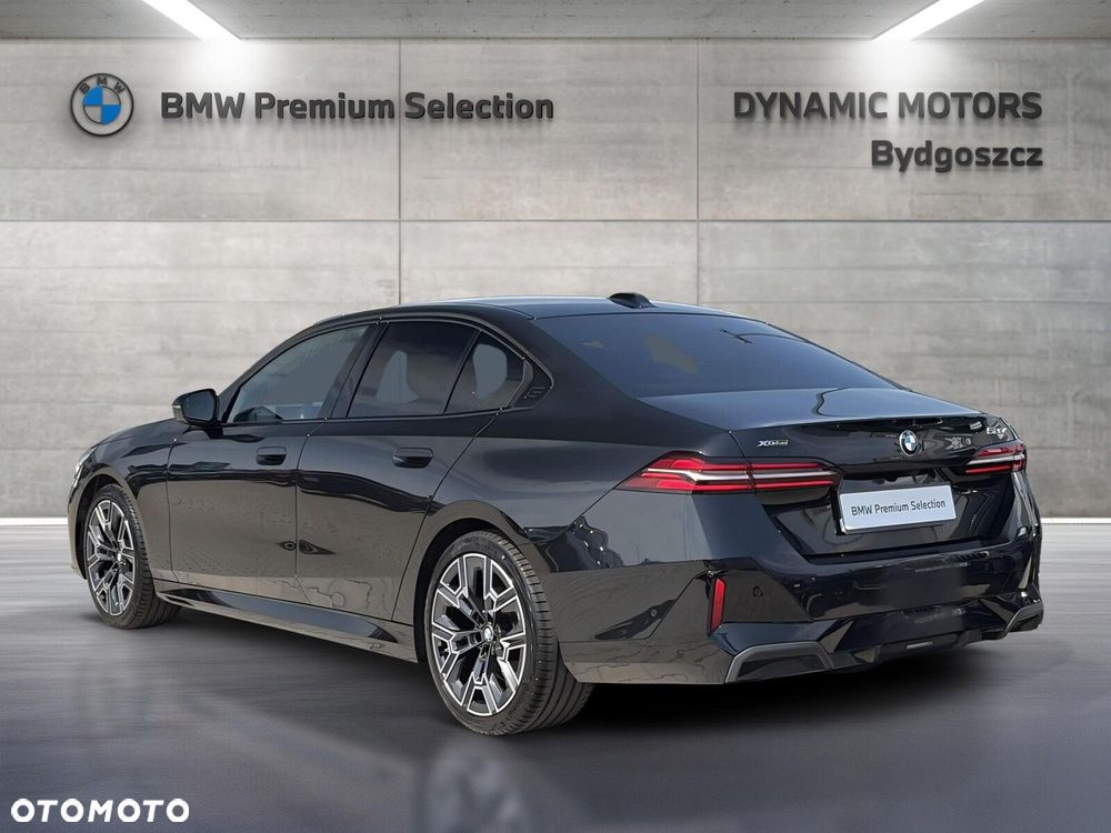 BMW Seria 5 520d xDrive mHEV M Sport - 5
