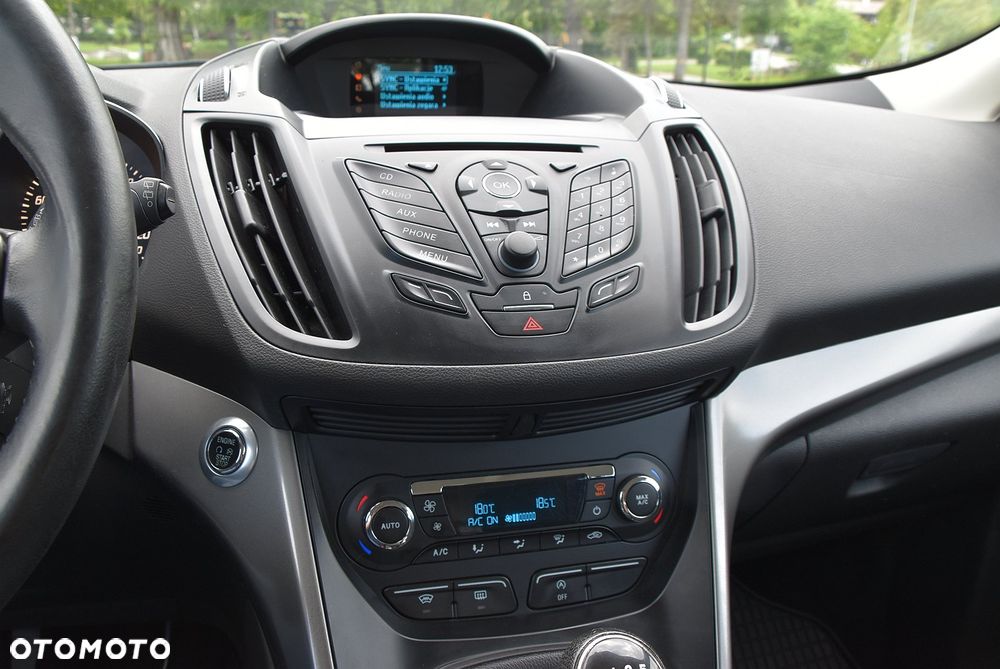 Ford Kuga - 36