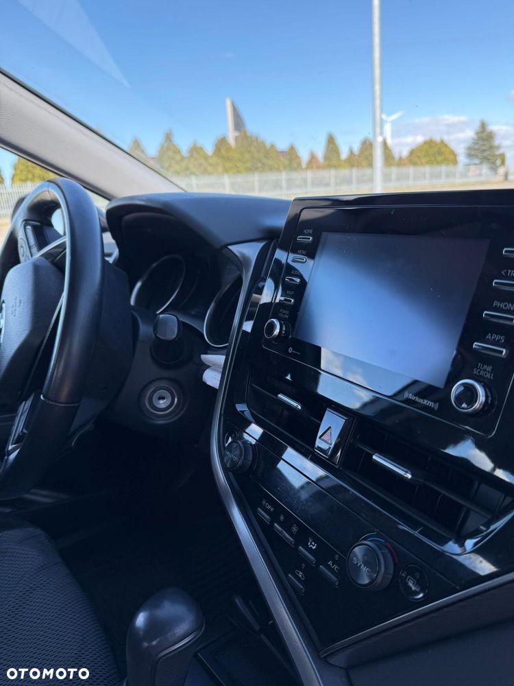 Toyota Camry - 12
