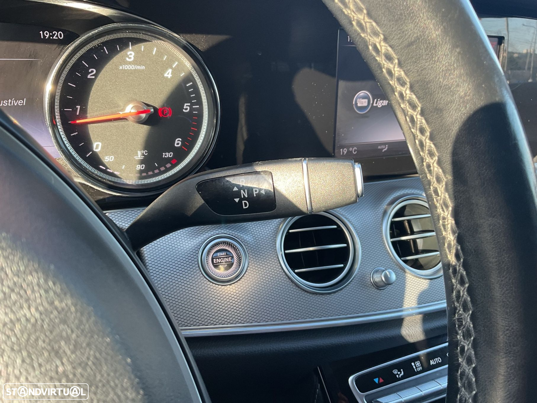 Mercedes-Benz E 220 BlueTEC Avantgarde Auto. - 42
