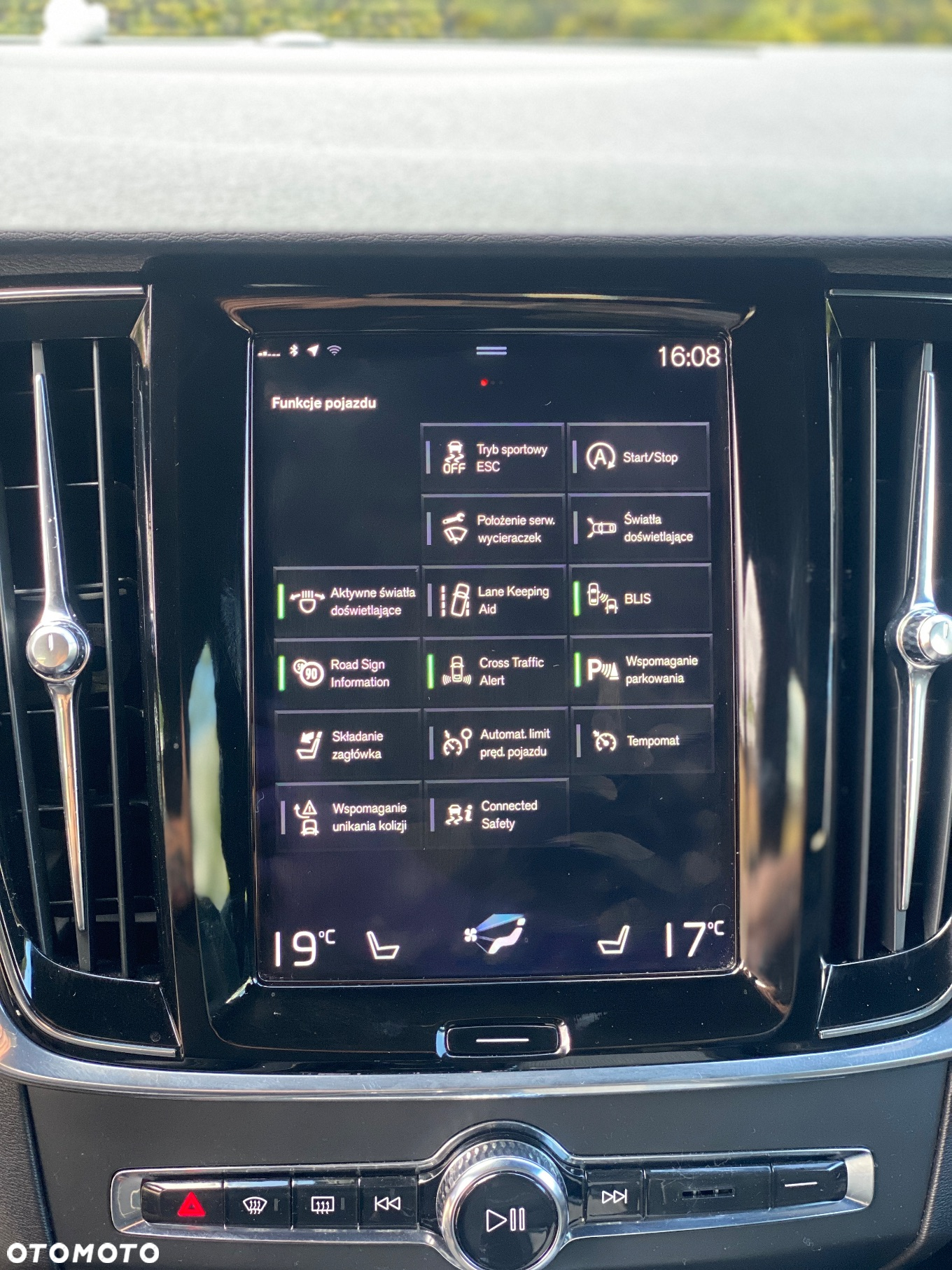 Volvo V90 D3 R-Design - 10
