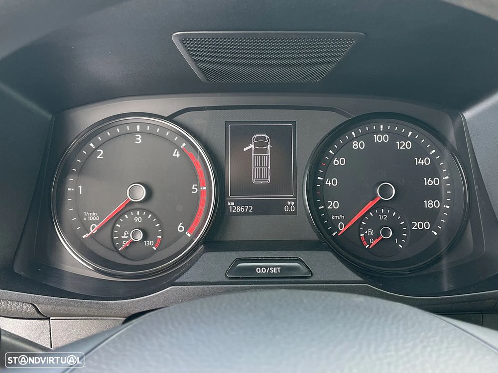 VW Crafter 2.0 TDI L3H3 IVA Dedutível - 39