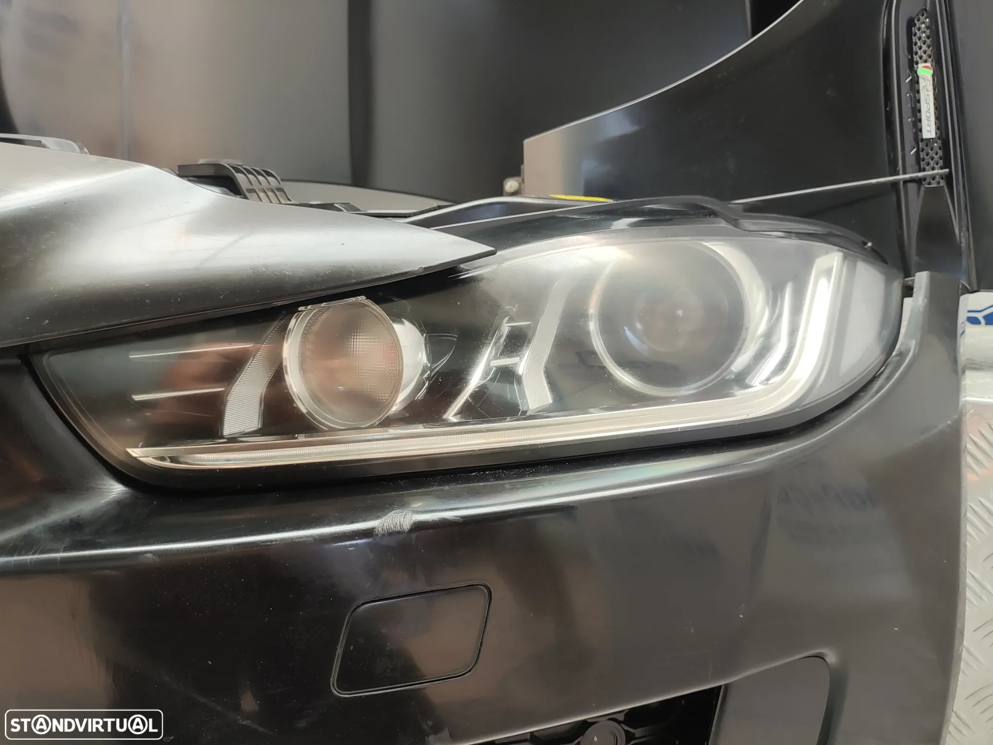 Frente completa Jaguar XE X760 R-Sport - 19