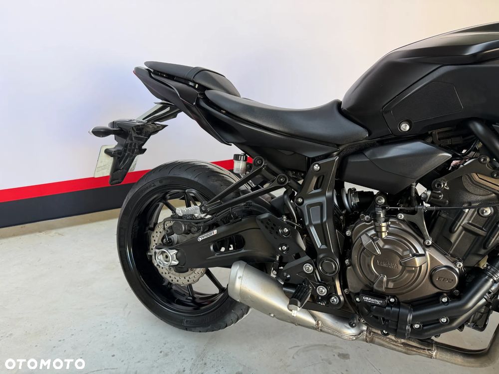 Yamaha MT - 8