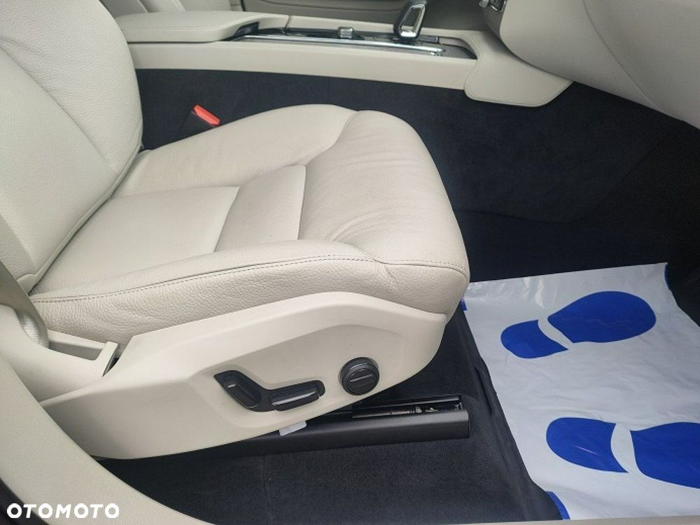 Volvo XC 90 - 16