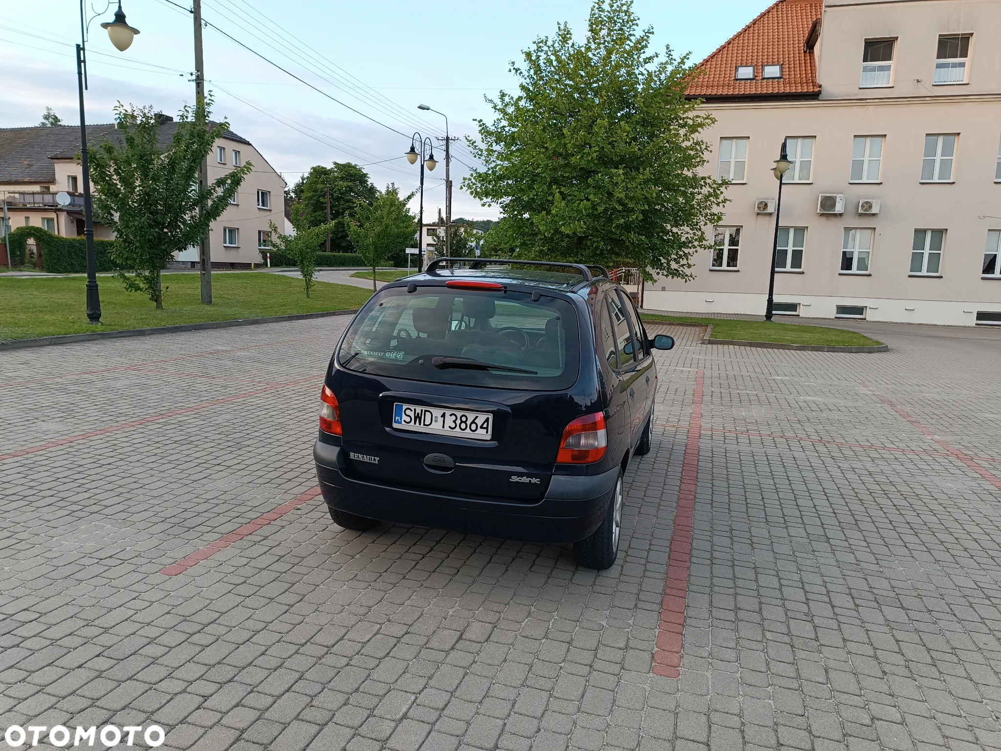 Renault Scenic 1.6 16V Confort Privilege - 6