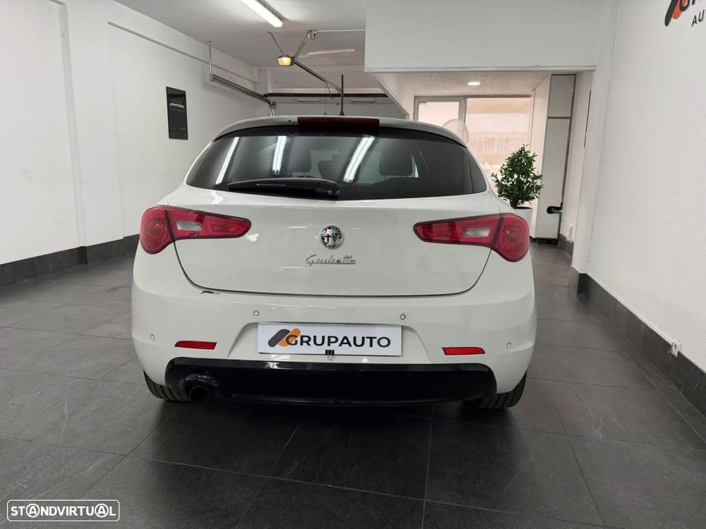 Alfa Romeo Giulietta 1.6 JTDM Exclusive - 6