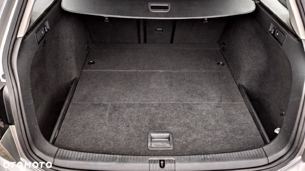 Volkswagen Golf - 10