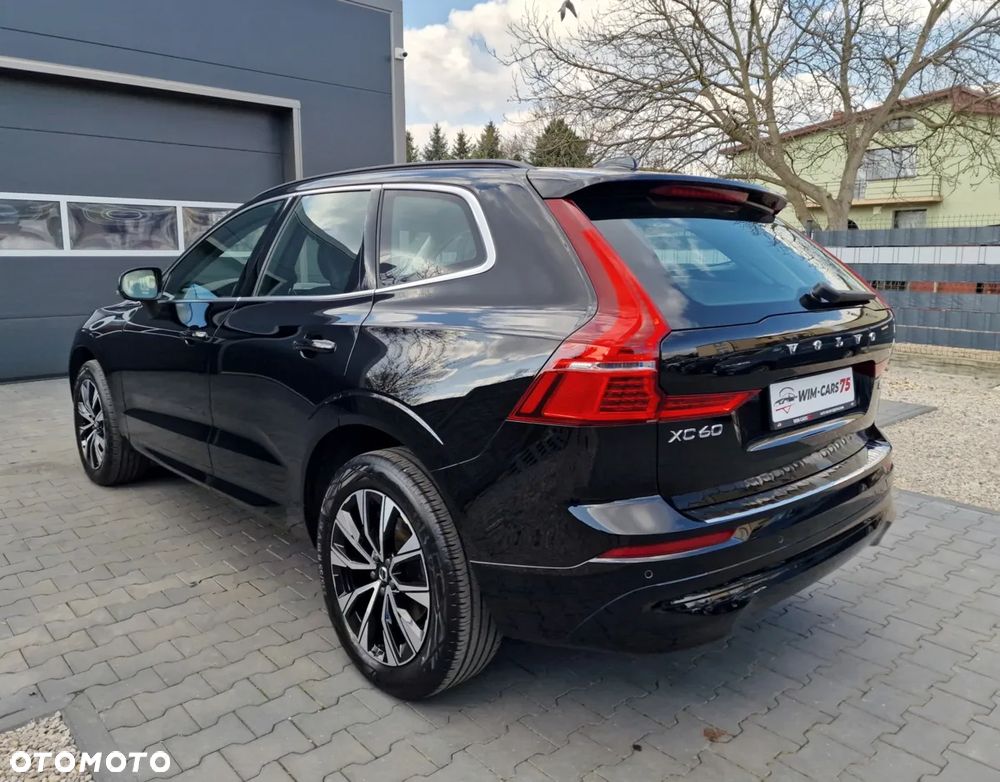 Volvo XC 60 B4 D AWD Core - 11