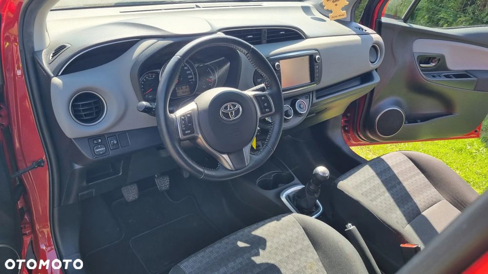 Toyota Yaris 1.0 VVT-i Comfort mit Design-Paket - 6