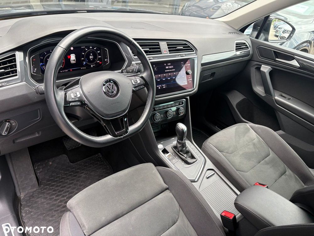 Volkswagen Tiguan - 12