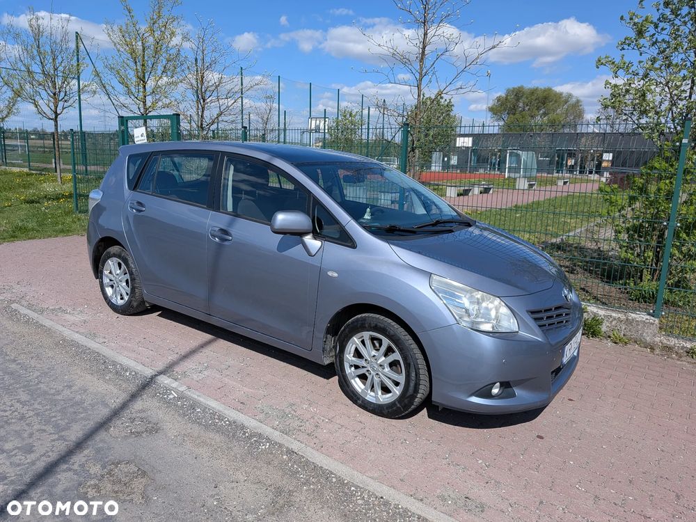 Toyota Verso 1.8 Executive - 4